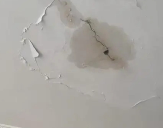 渝中阳台漏水维修公司分享下屋面防水工程质量问题原因分析